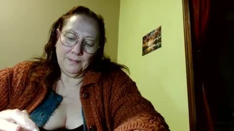 Snapshot of laureanne50 chatting on January 2025 08:22:01 PM laureanne online show from January 2025 08:22:01 PM