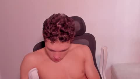 Laureent online show from March 2026 06:58:02 PM