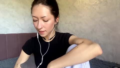Snapshot of laurelimaino chatting on June 2026 01:11:01 PM laurelimaino online show from June 2026 01:11:01 PM