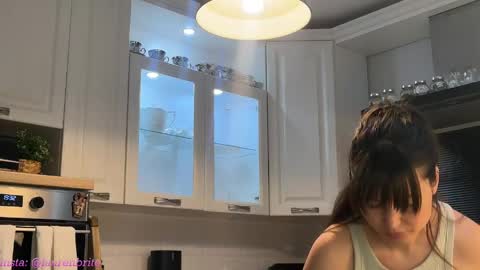 Snapshot of laurenbrite chatting on April 2026 05:33:01 PM Lauren Brite online show from April 2026 05:33:01 PM