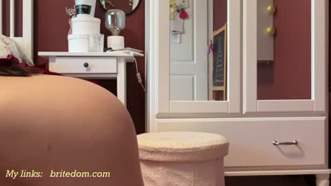 Snapshot of laurenbrite chatting on June 2026 10:15:01 AM Lauren Brite online show from June 2026 10:15:01 AM