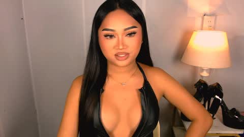 chloe3 online show from May 2026 06:05:01 PM