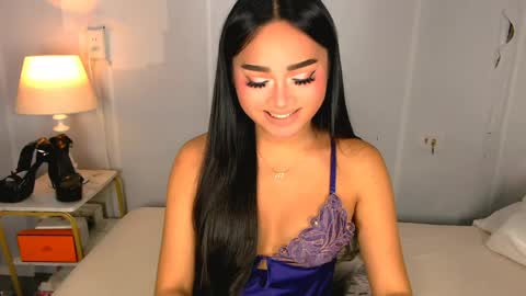 chloe3 online show from June 2026 06:33:02 PM