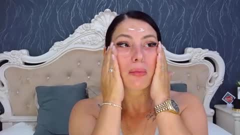 Snapshot of laurenjenssen chatting on July 2026 11:56:02 AM Laura online show from July 2026 11:56:02 AM