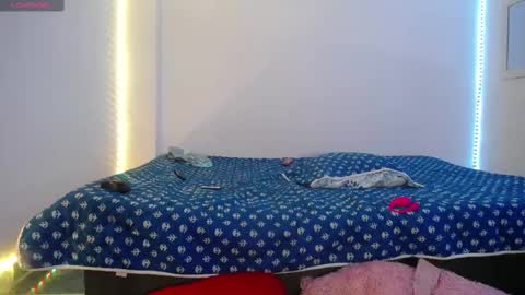 laurenkenner28_ online show from March 2025 08:53:02 PM