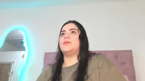 laurenlaine online show from April 2026 02:12:01 PM