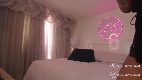 Lauren Saenz online show from March 2025 03:12:02 PM