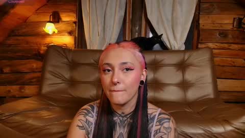 Lauren and Cristopher online show from November 2025 04:00:02 AM