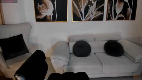 Lau  online show from October 2025 03:29:01 AM