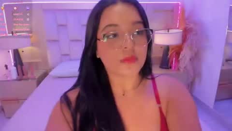 laurentt___ online show from July 2026 12:00:02 PM
