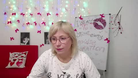 Lauren online show from March 2026 07:21:02 PM