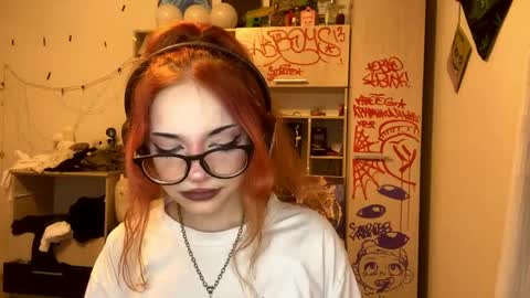 Snapshot of laurettecipro chatting on May 2026 11:45:01 PM Eva online show from May 2026 11:45:01 PM