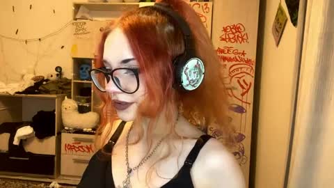 Snapshot of laurettecipro chatting on May 2026 01:57:16 AM Eva online show from May 2026 01:57:16 AM
