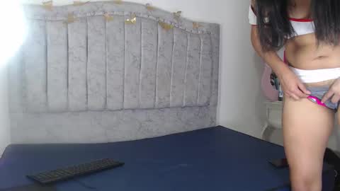 Snapshot of lauri_thx chatting on January 2026 02:10:02 PM lauri_thx online show from January 2026 02:10:02 PM