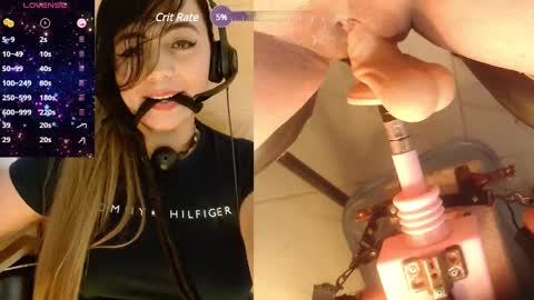 lauriss_ online show from February 2025 08:18:01 PM