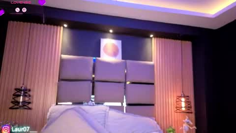 Lau Roberts online show from July 2026 07:23:02 AM