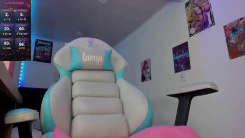 Snapshot of lauryn_muller_ chatting on January 2025 10:39:02 AM Lau online show from January 2025 10:39:02 AM