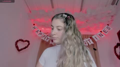 Snapshot of lauu_g chatting on February 2025 05:10:01 AM Lauu G online show from February 2025 05:10:01 AM