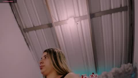 Snapshot of lauu_g chatting on February 2025 03:45:02 AM Lauu G online show from February 2025 03:45:02 AM