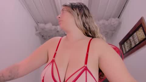 Snapshot of lauu_g chatting on October 2025 09:16:01 AM Lauu G online show from October 2025 09:16:01 AM