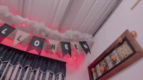 Snapshot of lauu_g chatting on October 2025 09:34:02 AM Lauu G online show from October 2025 09:34:02 AM