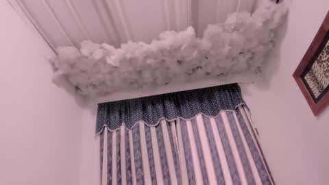 Snapshot of lauu_g chatting on November 2025 10:48:01 AM Lauu G online show from November 2025 10:48:01 AM