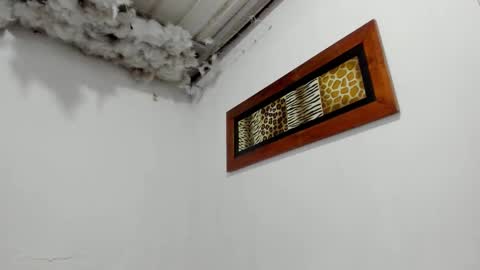 Snapshot of lauu_g chatting on December 2025 10:46:01 AM Lauu G online show from December 2025 10:46:01 AM