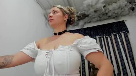 Snapshot of lauu_g chatting on February 2026 01:27:01 PM Lauu G online show from February 2026 01:27:01 PM