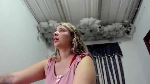 Snapshot of lauu_g chatting on February 2026 10:21:02 AM Lauu G online show from February 2026 10:21:02 AM