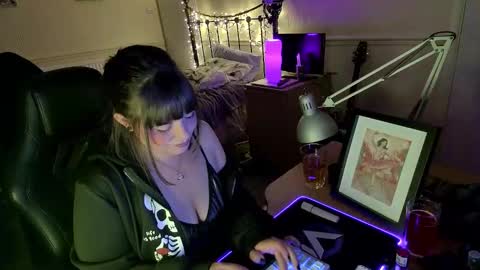 Lavenderrzz online show from November 2025 02:39:01 PM