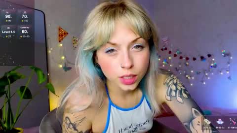 Snapshot of lavenly chatting on September 2025 01:02:01 PM Melissa online show from September 2025 01:02:01 PM