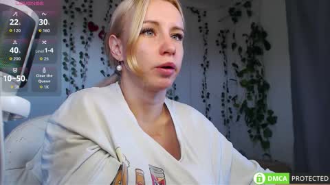 Snapshot of lavinell chatting on September 2025 09:54:02 AM Mia online show from September 2025 09:54:02 AM