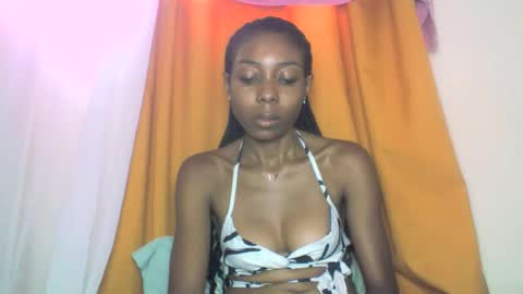 layannek online show from November 2025 05:27:02 AM