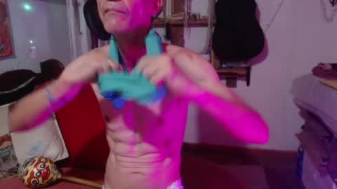 Snapshot of laye19 chatting on December 2024 03:58:01 AM Laye19 online show from December 2024 03:58:01 AM