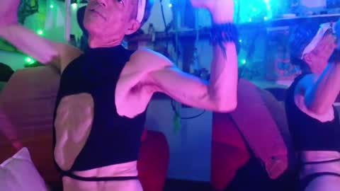 Snapshot of laye19 chatting on December 2024 03:43:01 AM Laye19 online show from December 2024 03:43:01 AM