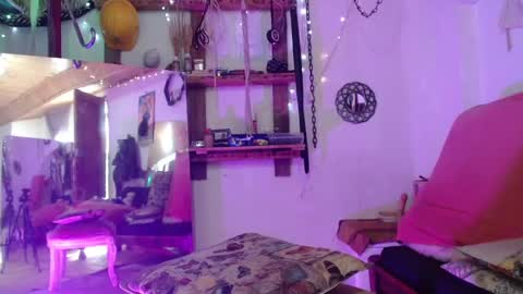 Snapshot of laye19 chatting on January 2025 02:08:02 PM Laye19 online show from January 2025 02:08:02 PM