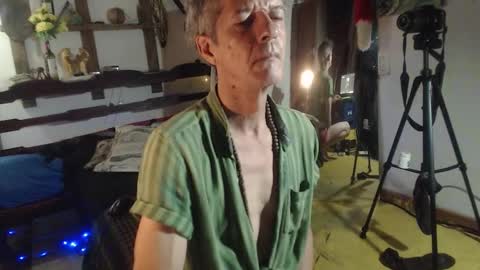 Snapshot of laye19 chatting on September 2025 02:34:02 AM Laye19 online show from September 2025 02:34:02 AM