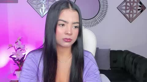 Layla Breezee online show from January 2026 01:04:02 PM