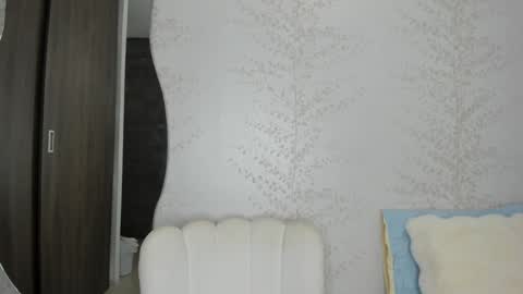 Layla Vanegas online show from December 2024 12:39:01 AM