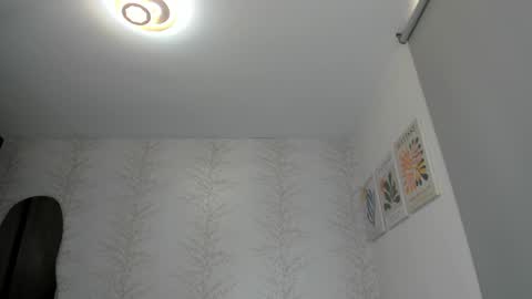 Layla Vanegas online show from January 2025 05:19:01 PM