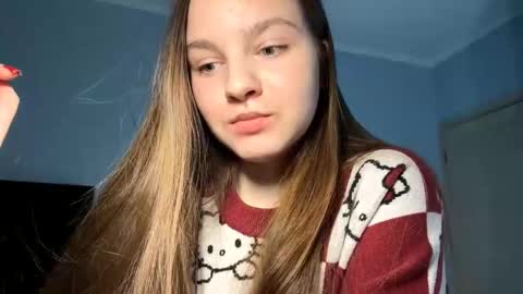 Snapshot of laylabarbano chatting on December 2025 05:31:01 PM You can ask me in PM online show from December 2025 05:31:01 PM
