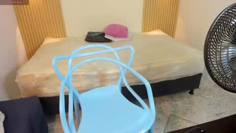 Snapshot of laylaember chatting on January 2026 12:54:01 PM LaylaEmber online show from January 2026 12:54:01 PM