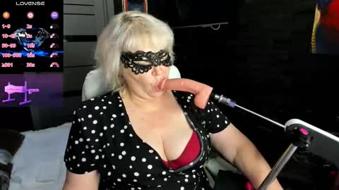 Snapshot of laylalaylamilf chatting on September 2025 08:03:01 AM laylalaylamilf online show from September 2025 08:03:01 AM