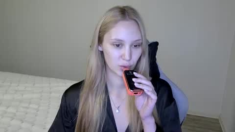 LaylaPretty001 online show from November 2025 01:28:02 PM