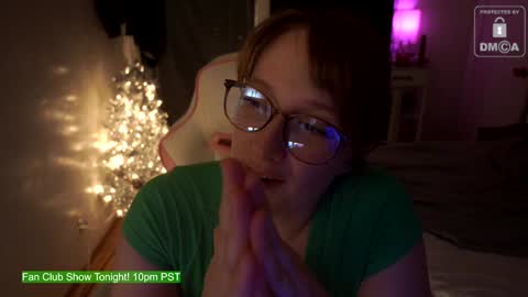 Snapshot of laylas_universe chatting on December 2024 04:41:02 AM Layla Universe online show from December 2024 04:41:02 AM