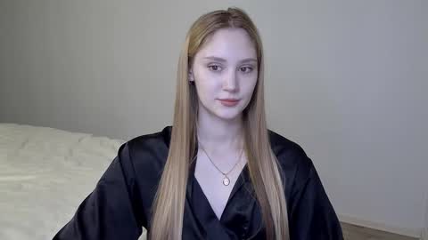 Laylla001 online show from January 2025 05:50:01 AM