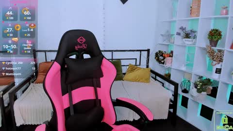 layriantavee online show from January 2025 10:15:02 AM