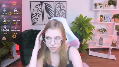 layriantavee online show from February 2025 06:54:01 AM