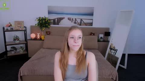 layriantavee online show from March 2025 06:59:02 AM