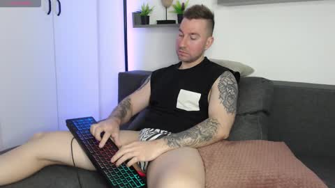 Laz online show from September 2025 05:24:01 AM